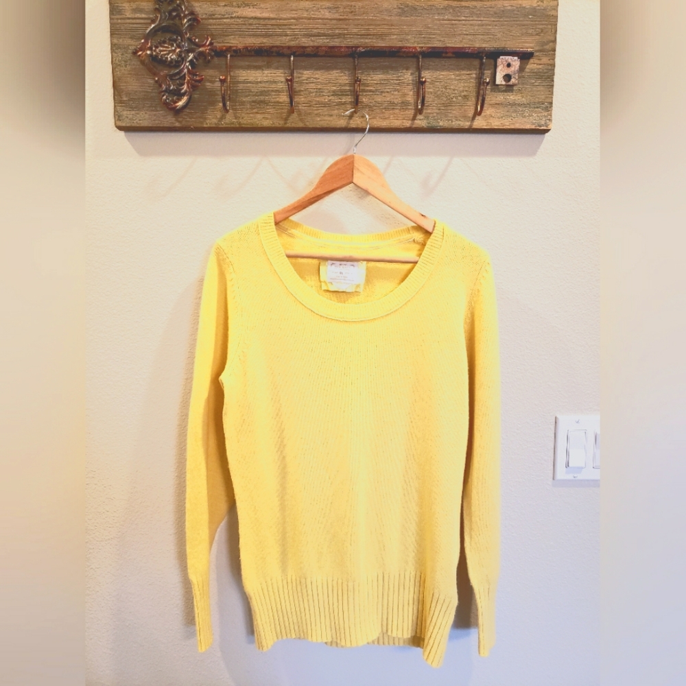 Yellow Sweater XL
